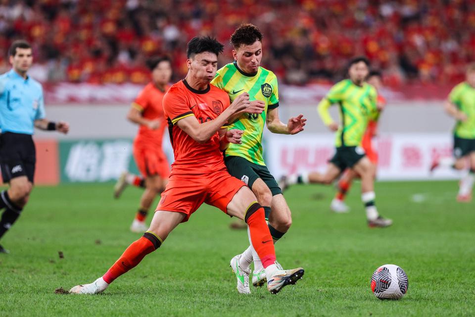 但在国际足, 倒脚 但在国际足, 倒脚